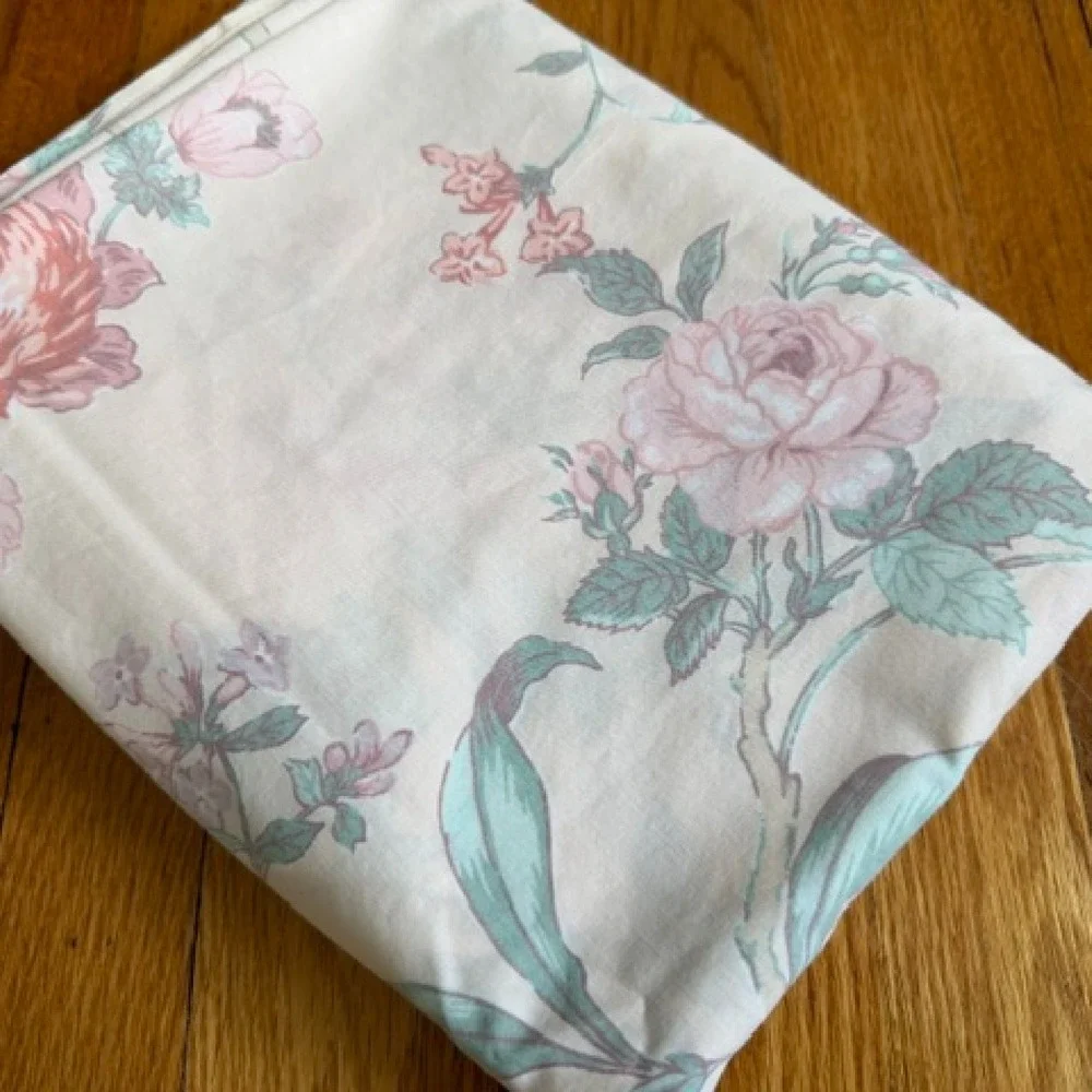 Vintage Full Size Flat Sheet lt pink cottagecore shabby chic floral, Dan River